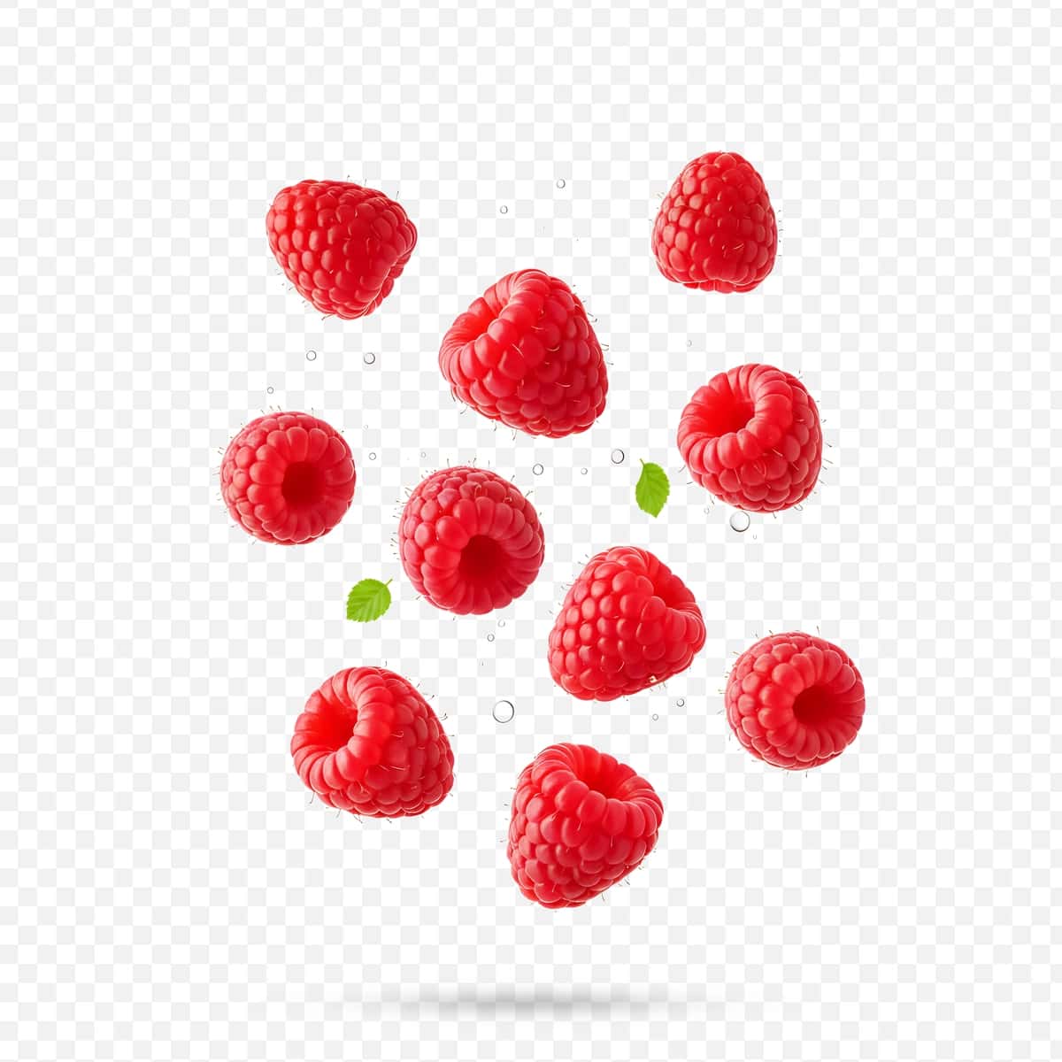 Yalpiz barglari suv tomchilari bilan to'kilgan yangi qizil malina | Fresh red raspberries falling with water droplets mint leaves 1