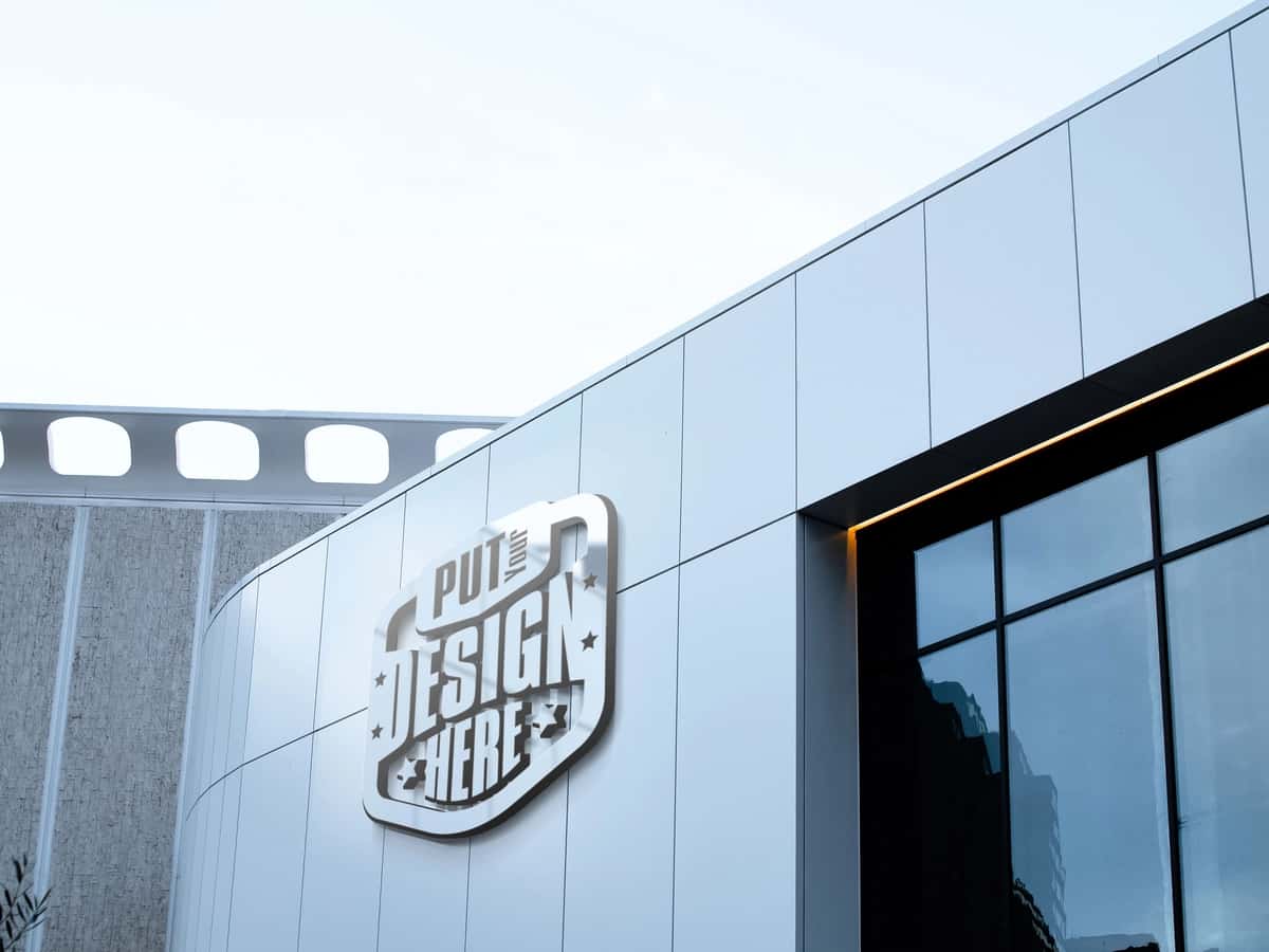Haqiqiy tashqi binoning logotipi maketi | Realistic exterior building logo mockup 1