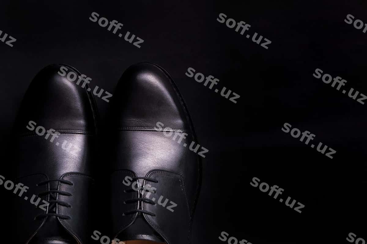 Qora oksford poyabzal qora fonda | Black oxford shoes black background 1