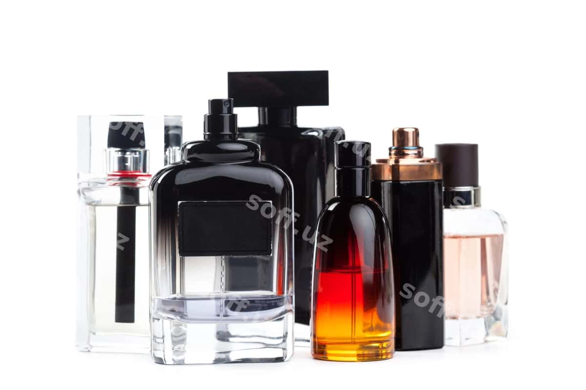 Shisha parfyum oq fonda ajraltirilgan | Bottle perfume isolated white background 1