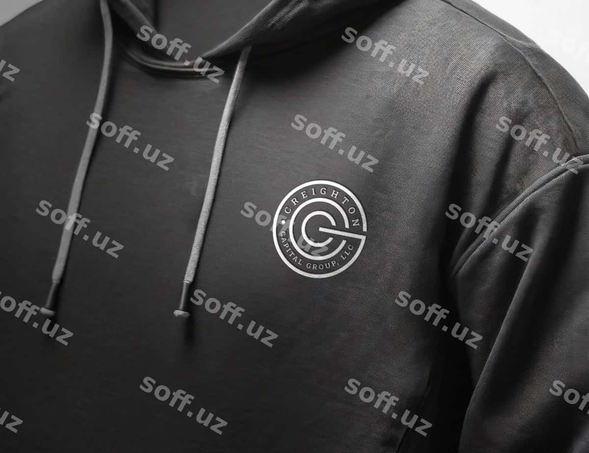 Chizilgan logotip namunasi chap ruchkada fudbolka | Engraved logo mockup left chest hoodie 1