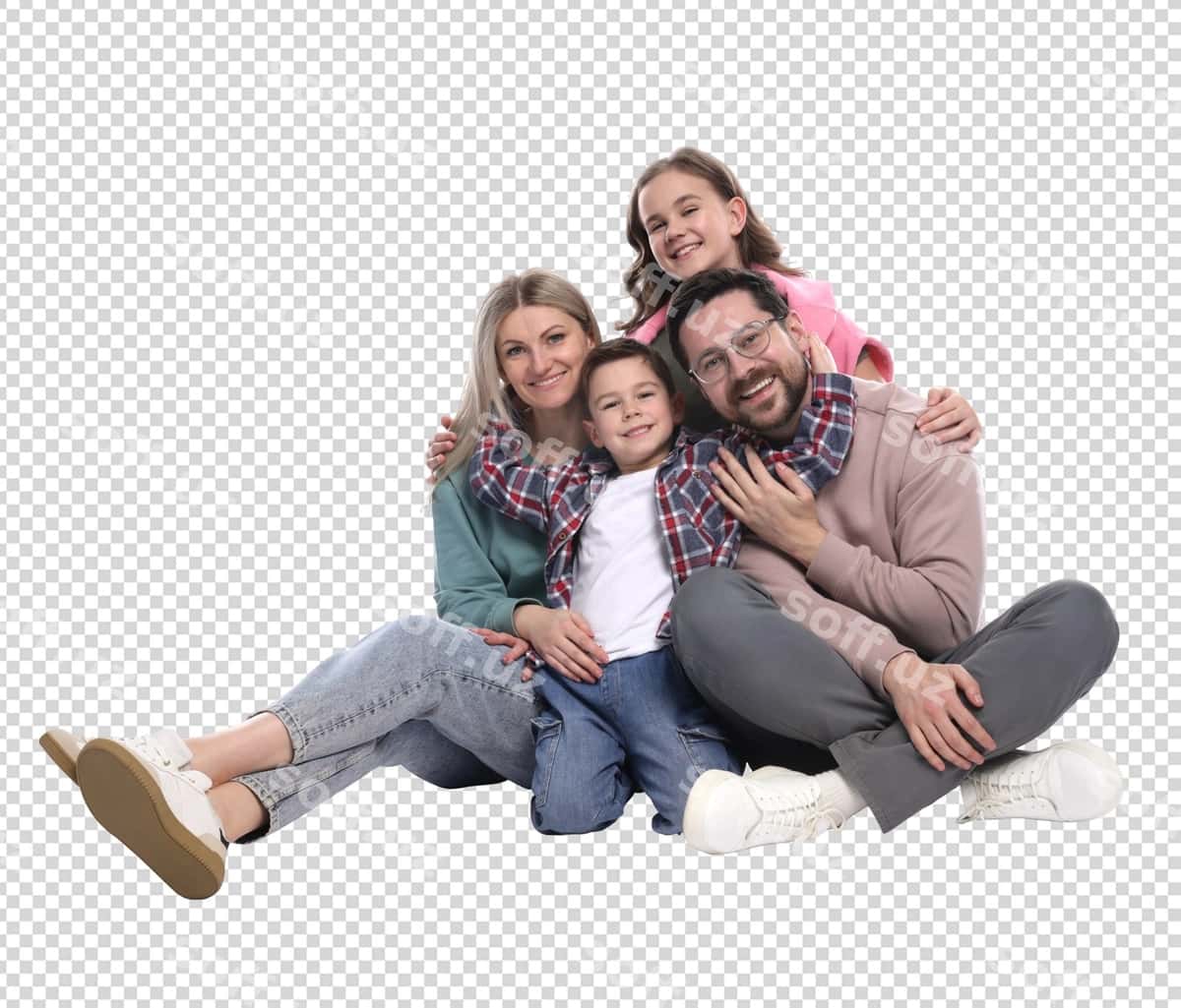 Baxtli oila portreti o'tirgan birgalikda | Happy family portrait sitting together 1