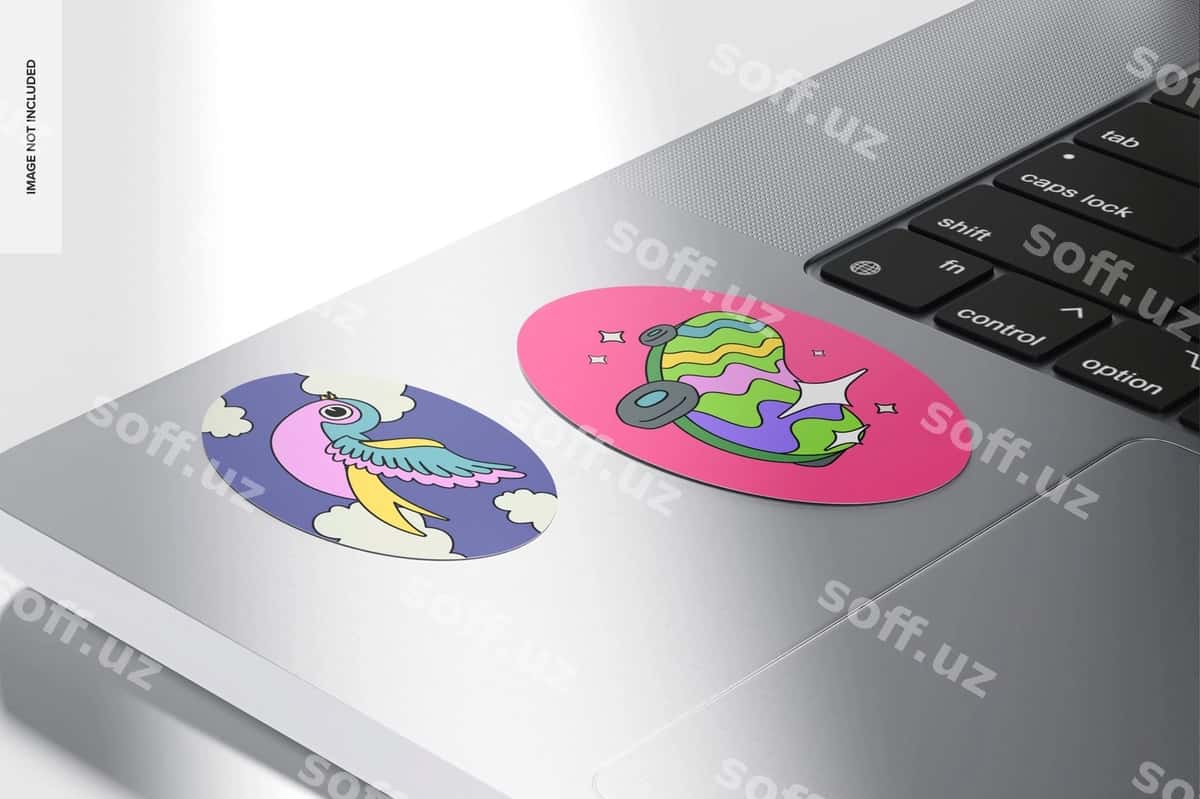 Oval stiker noutbuk namunasi yaxlit rasm | Oval sticker laptop mockup close up 1