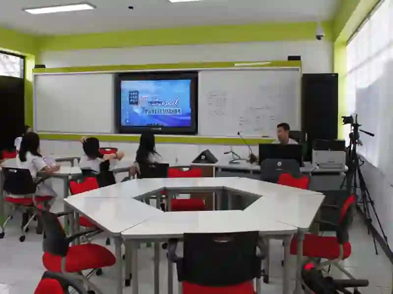 "Ideal in school" 3