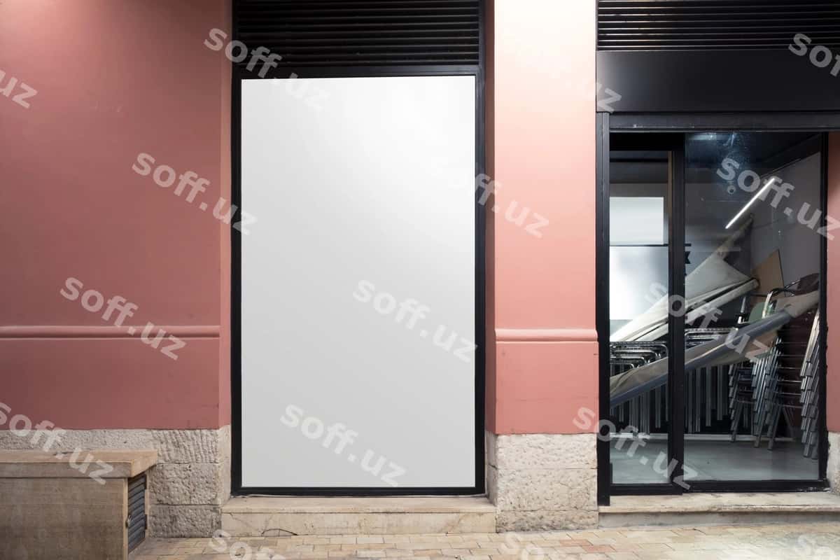 Oq bo'sh billboard kirishga yondi | White blank billboard near entrance 1
