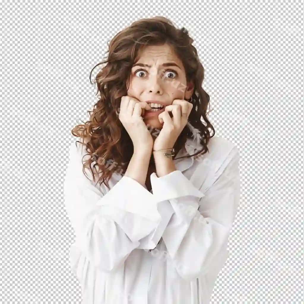 Qorqgan yosh ayol barmoq chimitayotgan, qorqishdan chimirtlayotgan | Scared young woman biting fingernails shivering from fear