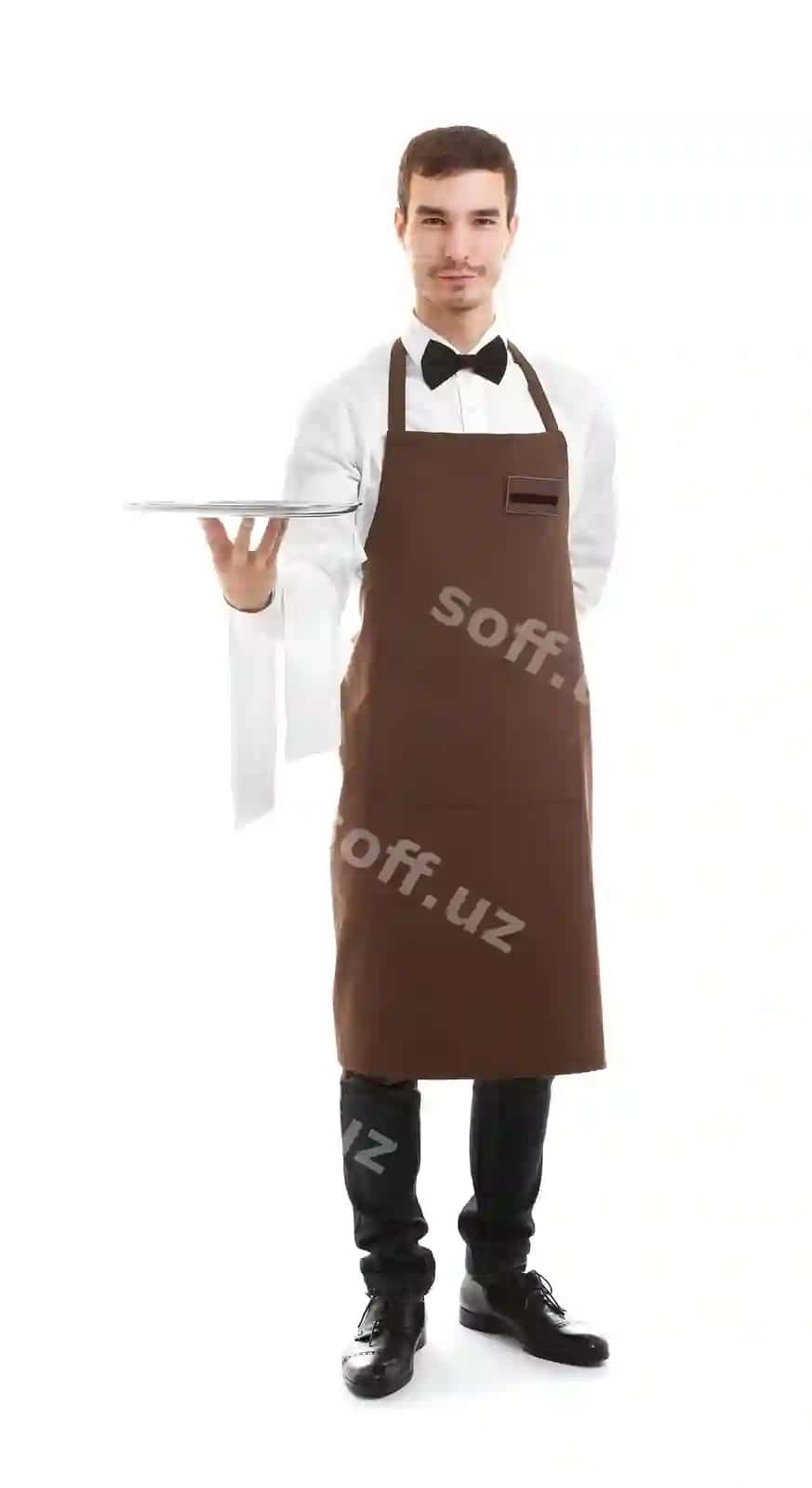 Chiroyli ofitsiant bo'sh tagmo'ani tutgan oq napkin | Cute waiter holding empty tray napkin white