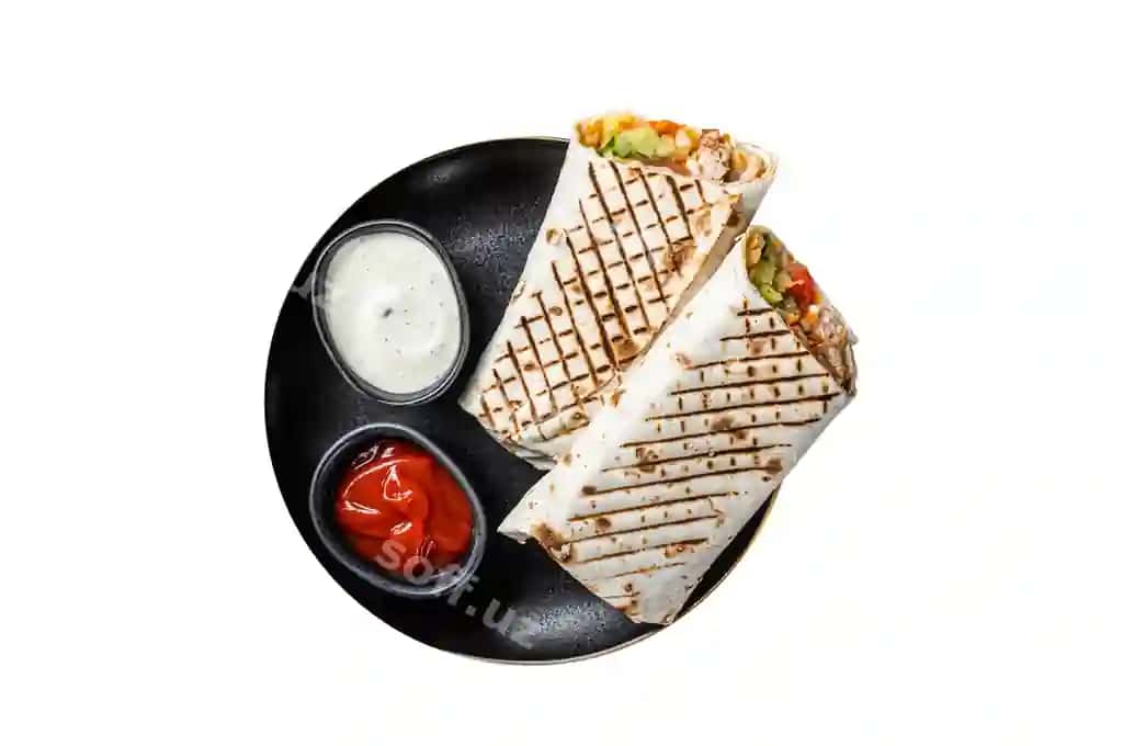 Shawarma tovuqli sabzavot salati bilan ajraltirilgan oq fonda | Shawarma shaurma chicken roll with vegetable salad isolated white background
