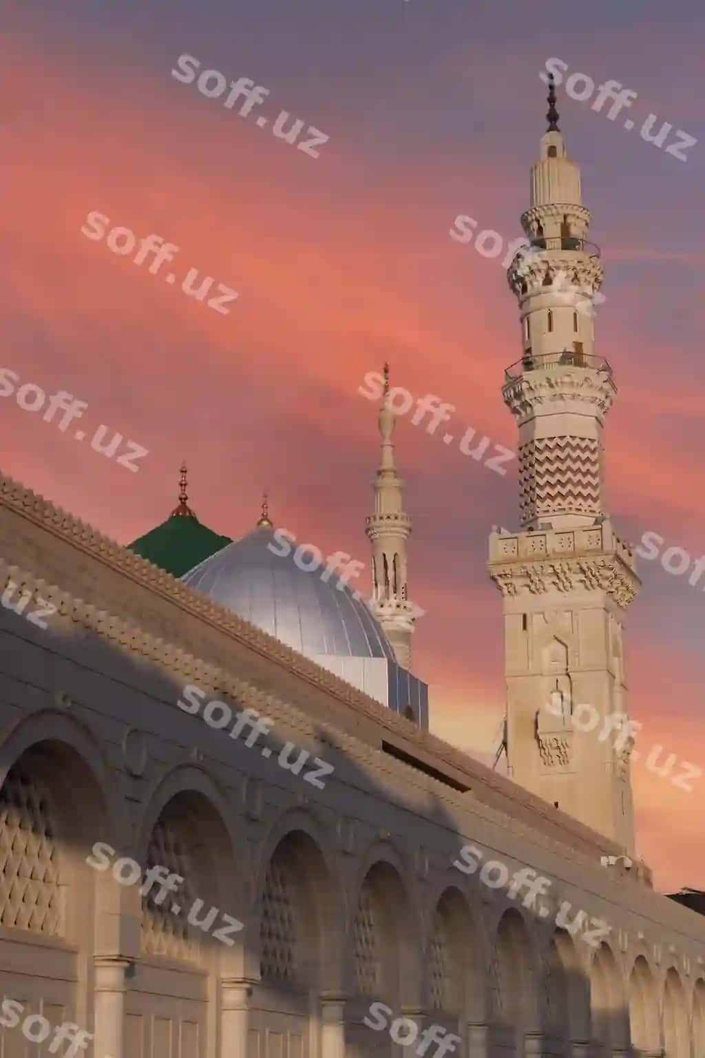 Masjid kech Medinadagi Nabiylar masjidi Yashil kupola Oy Muhammad propeti (S.A.W.) Ramazon kamoyish | Mosque night masjid nabi medina green dome moon prophet muhammed sav ramadan kareem