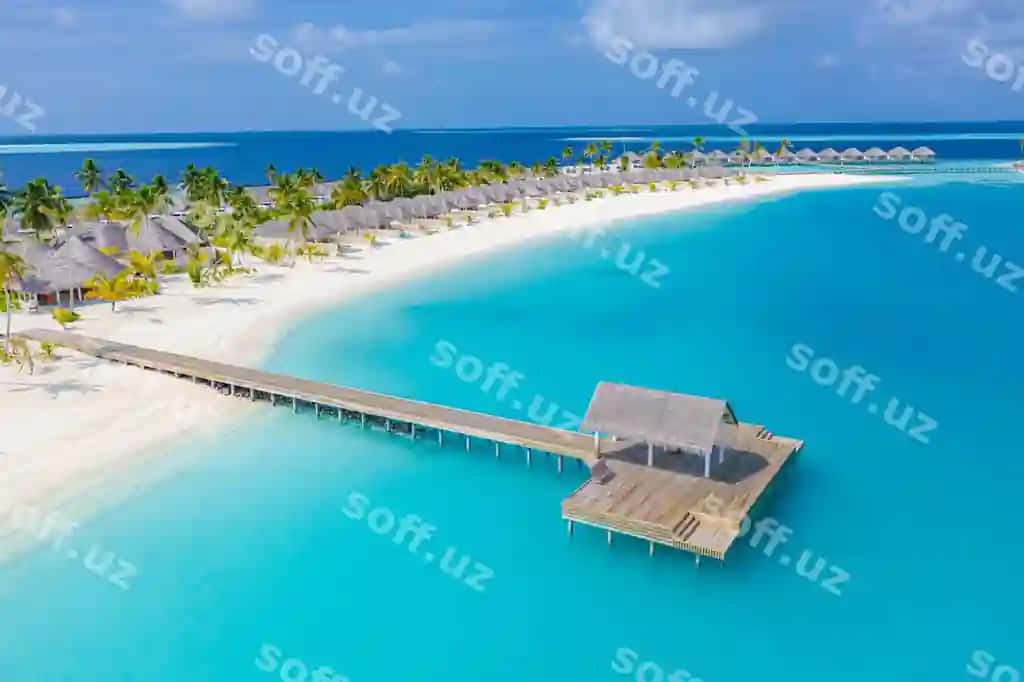 Tropik havaskan landshtin suw villalari ajoyib dengiz va laguna plyajı ekzotik tropik tabiat | Tropical aerial landscape water villas with amazing sea lagoon beach exotic tropical nature