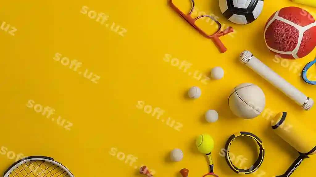 Sport jihozlari, o'z ichiga tennis raketasi, to'plar, boshqa jihozlar kiruvchi, sariq fon ustida tarqatilgan. | Sports equipment including tennis racket balls other gear laid out yellow background
