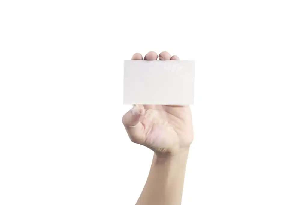 Qol siz bilan virtual kartani tutgan | Hand holding virtual card with your