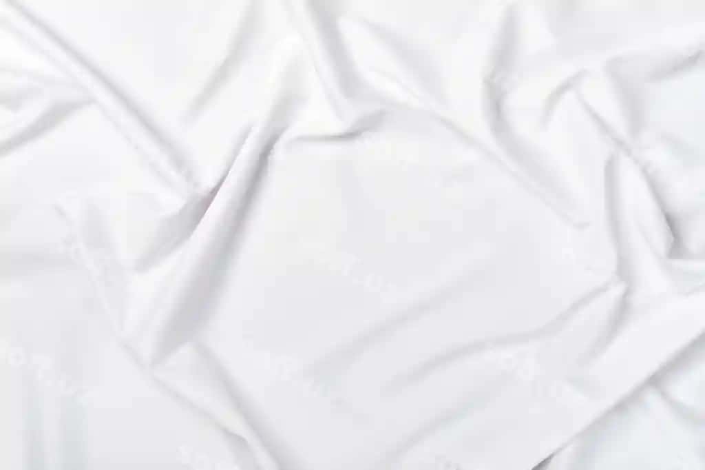 Ipas satin ipas foni oq chiroyli chalg'imli ipas teksturasi anqaraksi foni sizning dizayningiz | Silk satin fabric background white elegant wavy fabric texture abstract background your design