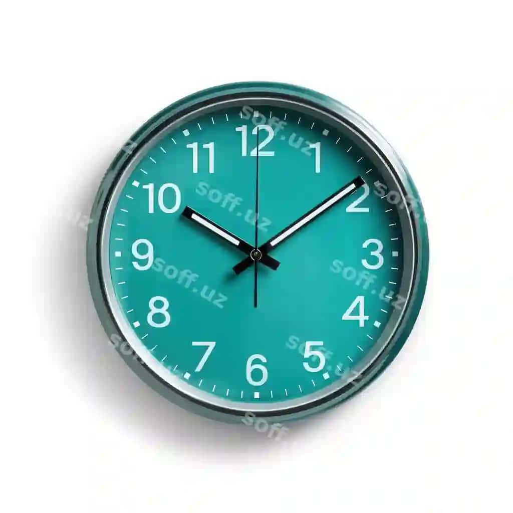 Ko'k-yashil rangli soat to'g'ri oq fonda | Teal colored clock solid white background