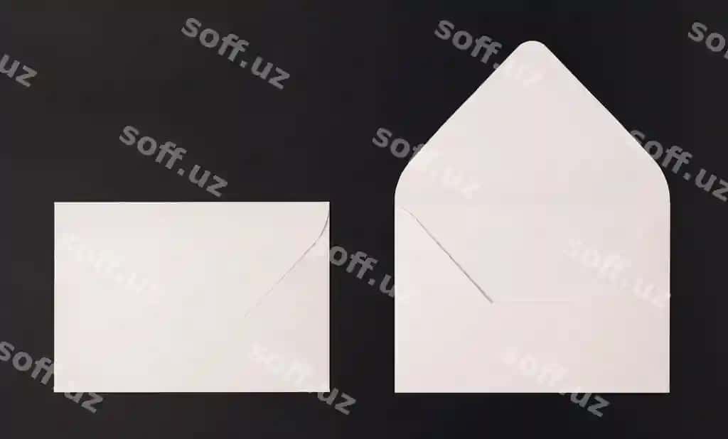 Yopiq ochiq oq konvertlar qora fonda | Closed open white envelopes black background