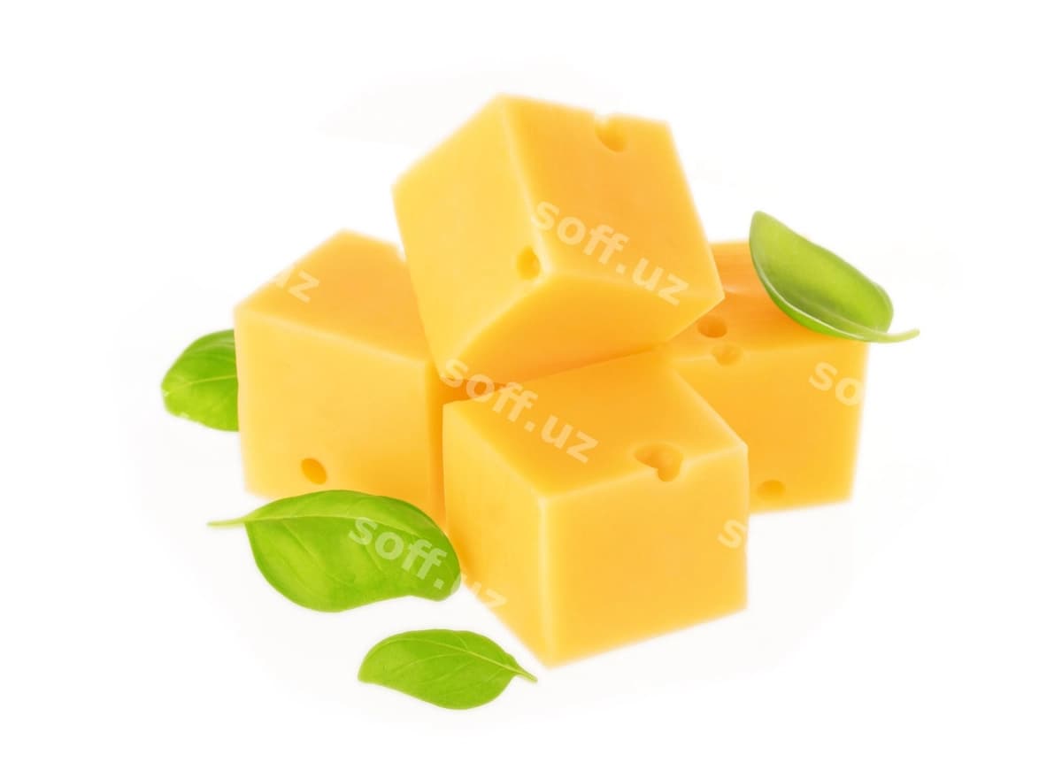 Pishloq kubiklari ajralgan | Cheese cubes isolated
