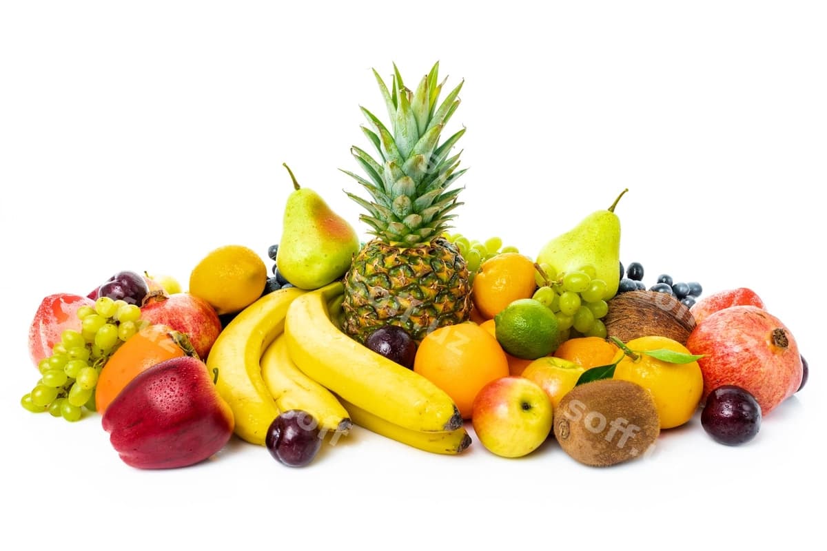 Bozor fonda yashil meva yaqin rasmi | Close up fruits against white background
