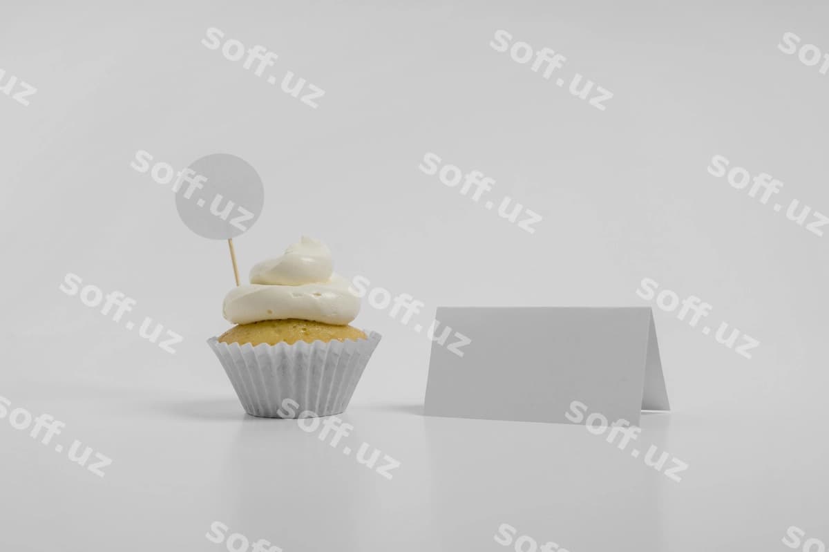 Mishrftli cupcake mockup | Delicious cupcake mockup