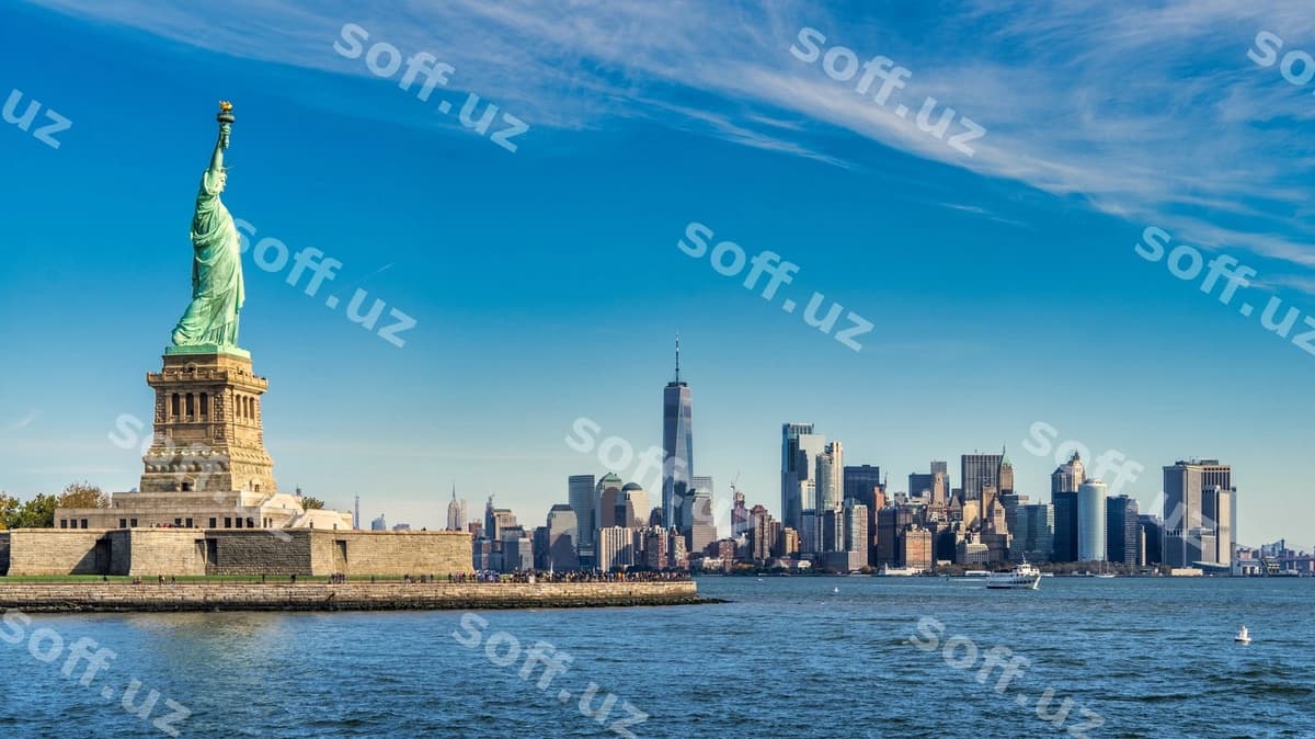 Manzara shahar suvkina osmon qarshi | View city waterfront against sky