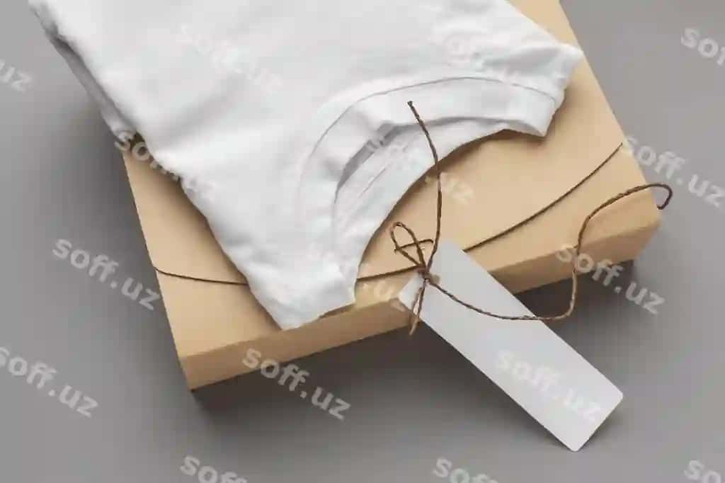 Ekologik futbolka qadoqlash namunasi | Ecological tshirt packaging mockup