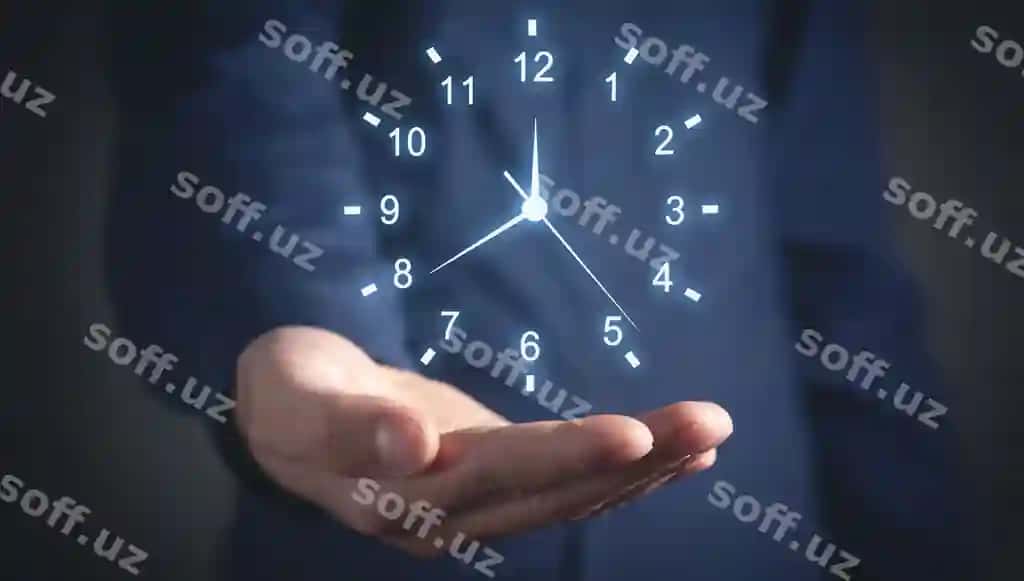 Kavkaz biznesmeni soat vaqt boshqaruvini namoyish etmoq | Caucasian businessman showing clock time management