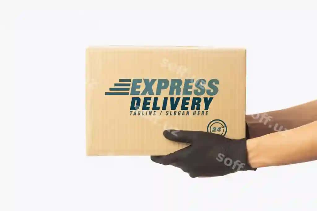 Yetkazuvchi qo'l tutgan karton qutilar namunasi | Delivery man hand holding cardboard boxes mockup